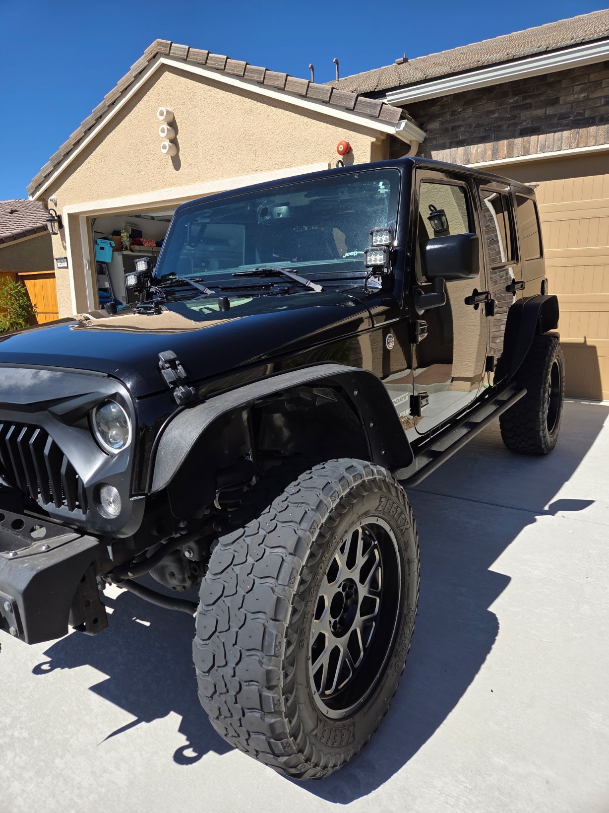 Used 2018 Jeep Wrangler Unlimited Sport S AWD/4WD image 2