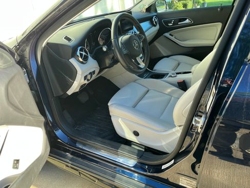 Used 2018 Mercedes-Benz GLA 250 image 11