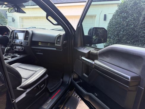 Used 2018 Ford F150 Raptor w/ Equipment Group 802A Luxury image 19