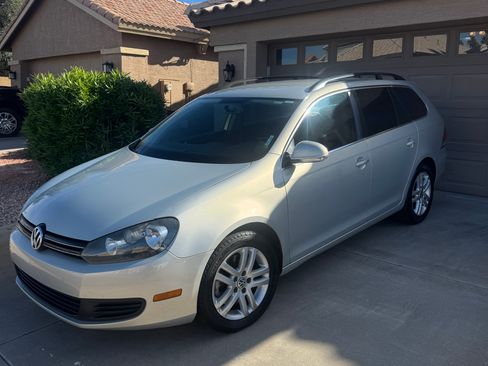 Used 2010 Volkswagen Jetta TDI image 1