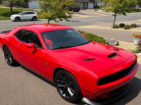 Used 2019 Dodge Challenger R/T Scat Pack w/ Plus Package RWD image 5