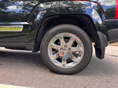 Used 2012 Jeep Liberty Sport AWD/4WD image 28