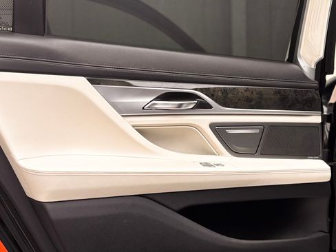 Used 2017 BMW 750i RWD image 22