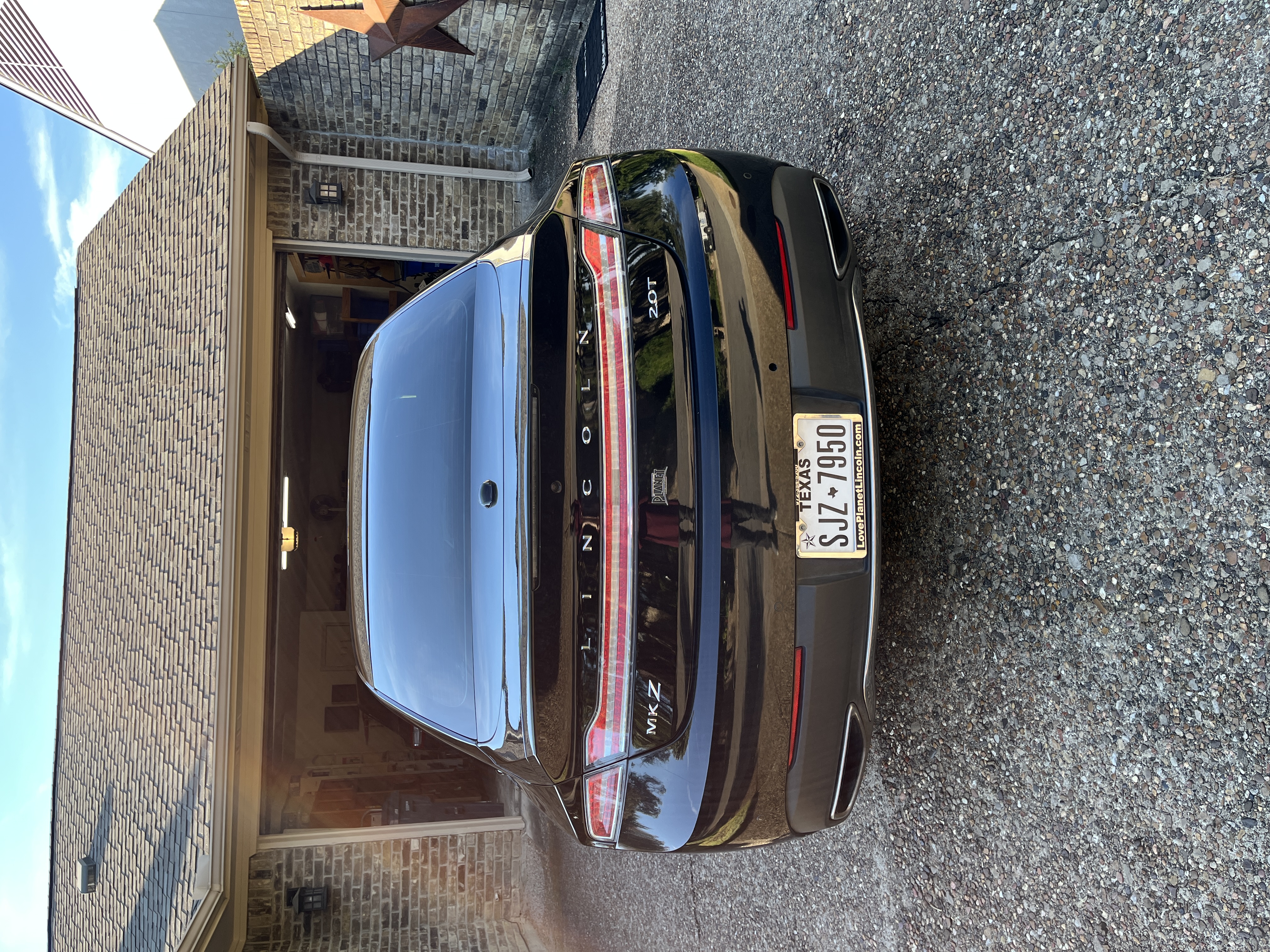 Used 2020 Lincoln MKZ Reserve w/ Monochromatic Package FWD image 5