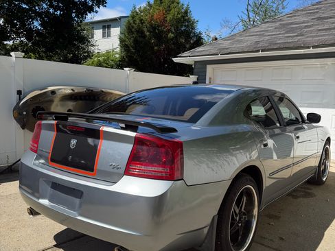 Used 2006 Dodge Charger R/T w/ Convenience Group II RWD image 4