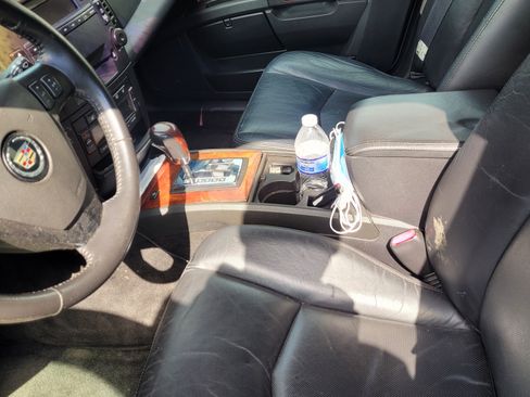 Used 2004 Cadillac SRX w/ Preferred Equipment Group image 8