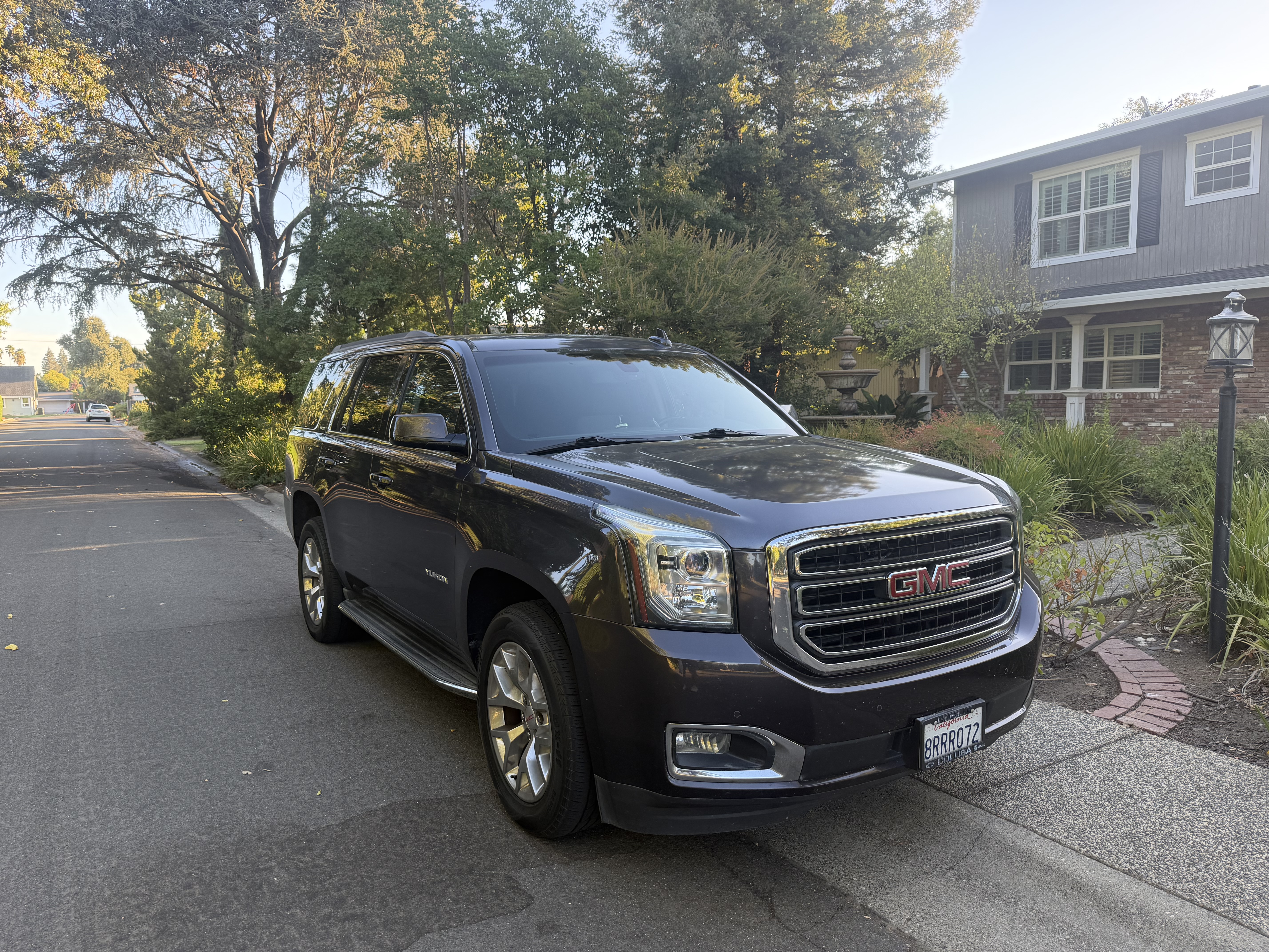 Used 2017 GMC Yukon SLE RWD image 6
