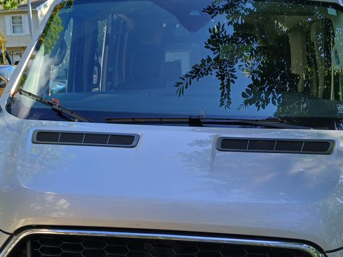 Used 2024 Ford Transit 350 XLT image 9