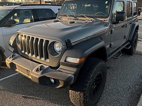 Used 2018 Jeep Wrangler Unlimited Sport S image 5