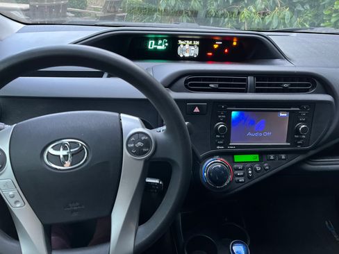 Used 2012 Toyota Prius C Four image 8