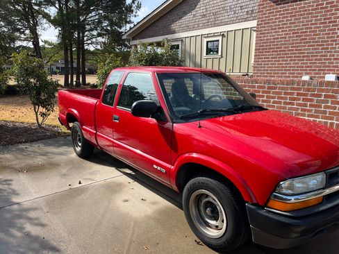 Used 2001 Chevrolet S10 Pickup 2WD Extended Cab image 25