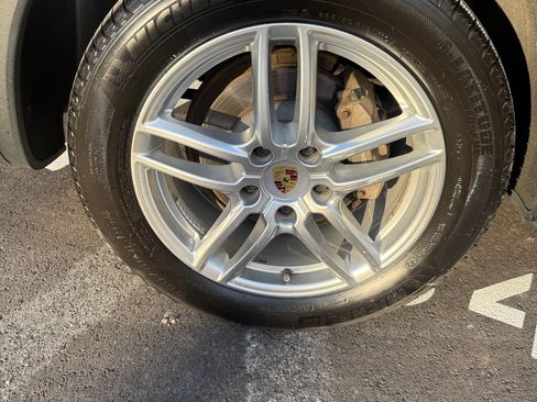 Used 2015 Porsche Cayenne Diesel image 15