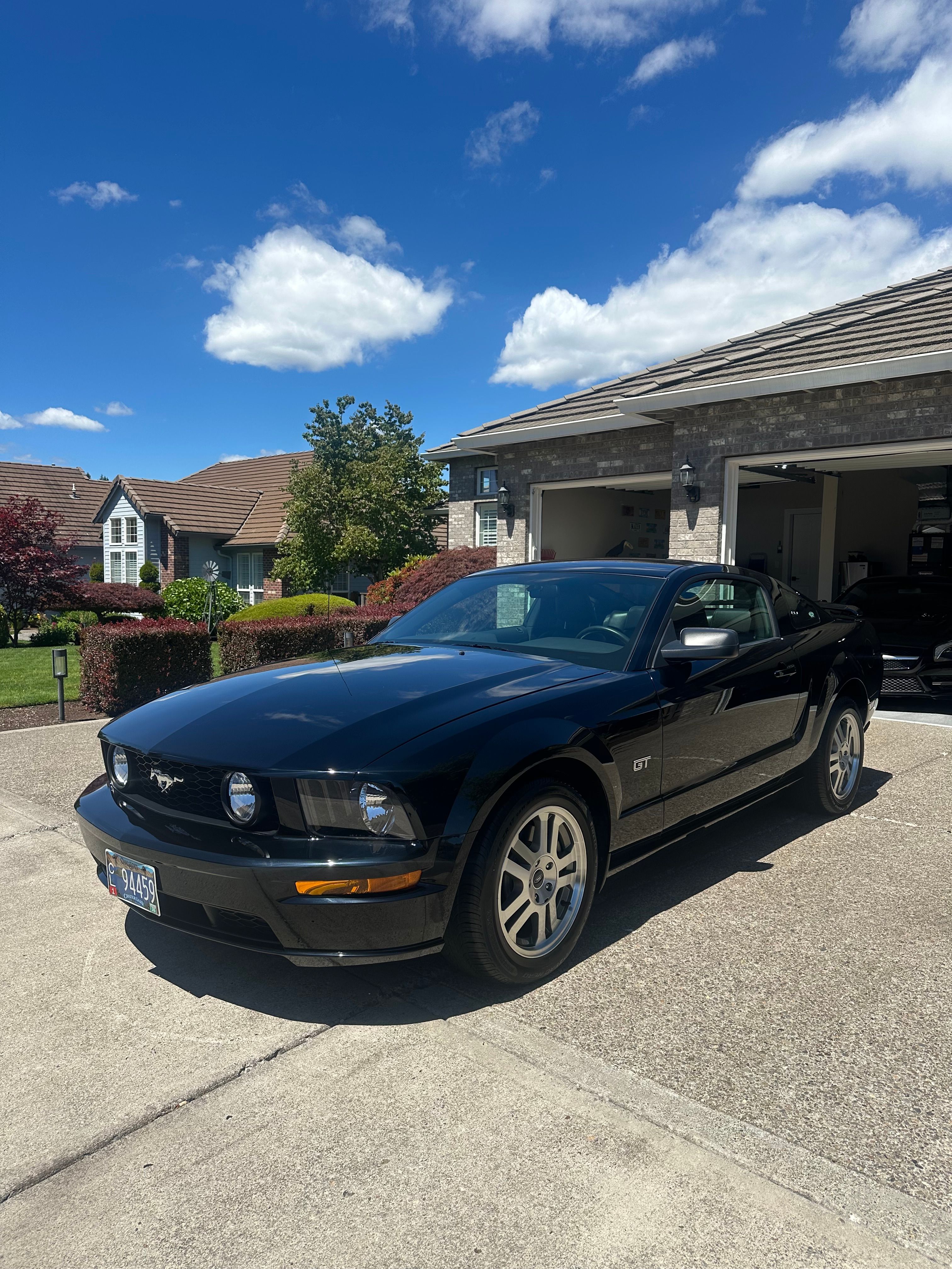 Used 2005 Ford Mustang GT Premium RWD image 5