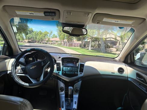 Used 2014 Chevrolet Cruze LTZ w/ RS Package FWD image 6