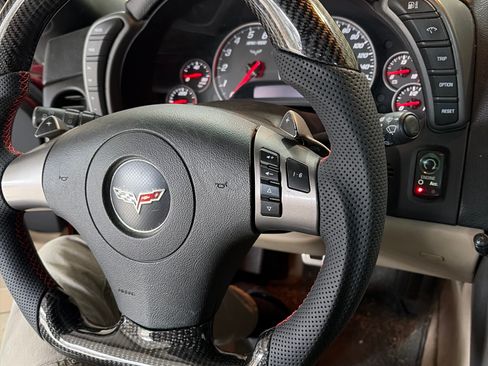 Used 2007 Chevrolet Corvette Coupe w/ Preferred Equipment Group RWD image 4