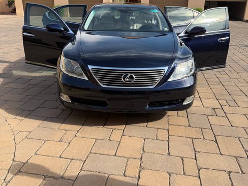 Used 2007 Lexus LS 460 image 2