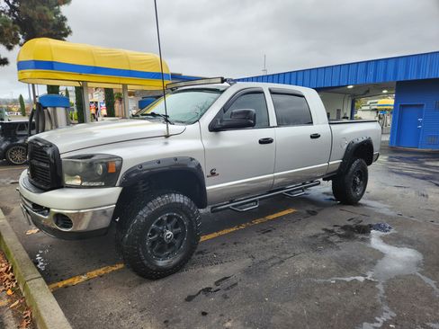 Used 2006 Dodge Ram 2500 Truck SLT image 6