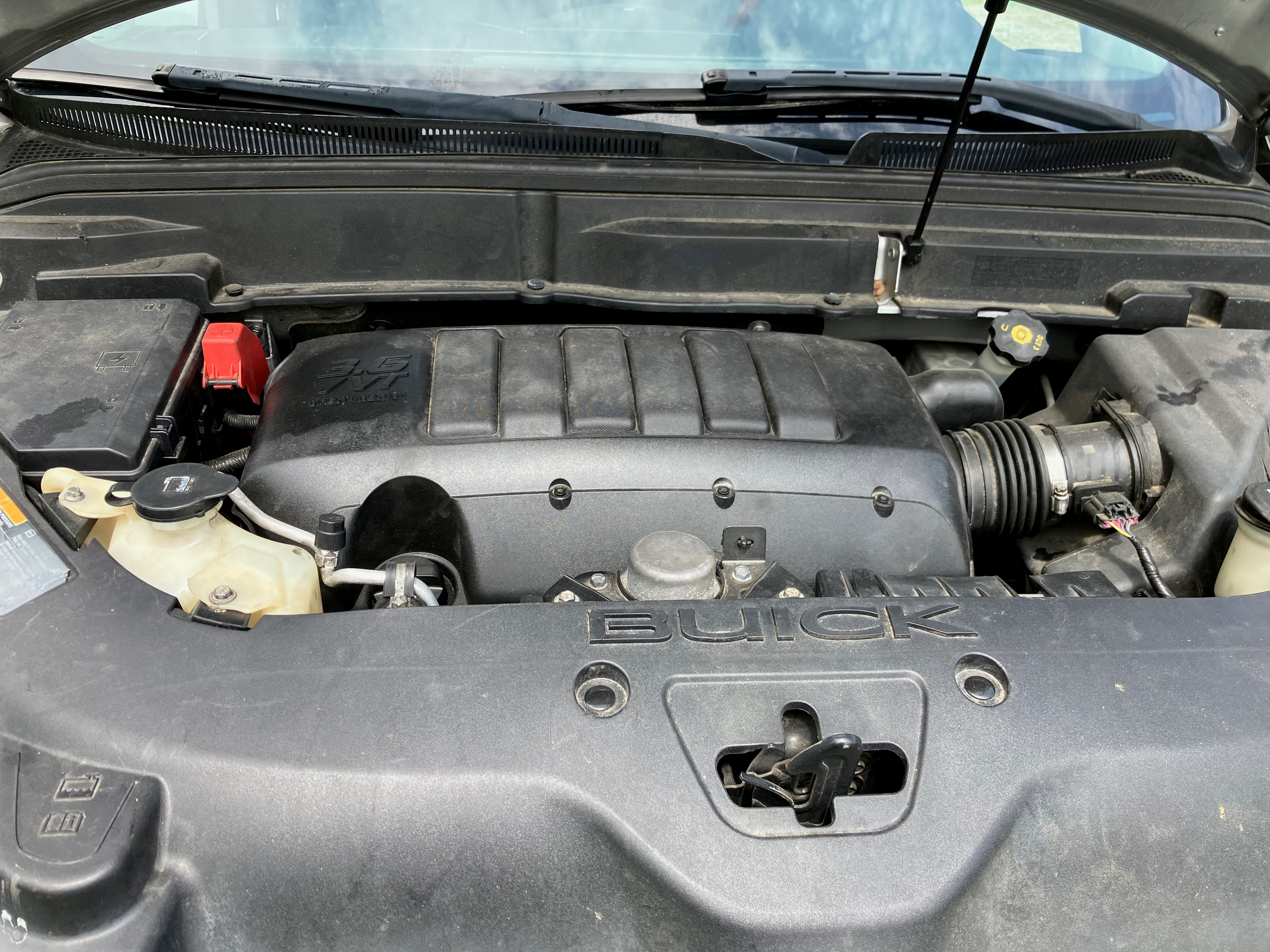 Used 2011 Buick Enclave CX FWD image 4
