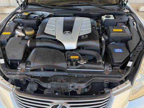 Used 2006 Lexus SC 430 Convertible RWD image 5