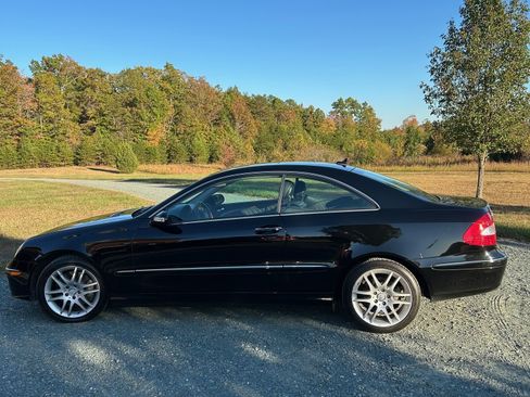 Used 2008 Mercedes-Benz CLK 350 Coupe image 1