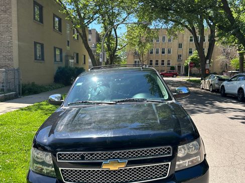 Used 2014 Chevrolet Suburban LTZ AWD/4WD image 23