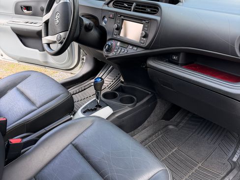 Used 2013 Toyota Prius C Four image 14