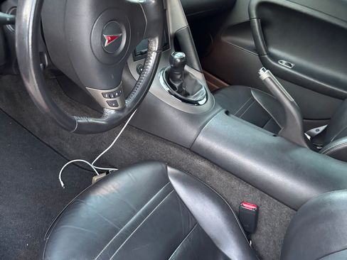 Used 2006 Pontiac Solstice Convertible 2D w/ Premium Package image 12