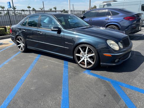 Used 2006 Mercedes-Benz E 55 AMG Sedan image 4