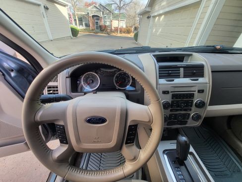 Used 2011 Ford Escape XLT w/ Cargo Pkg image 27