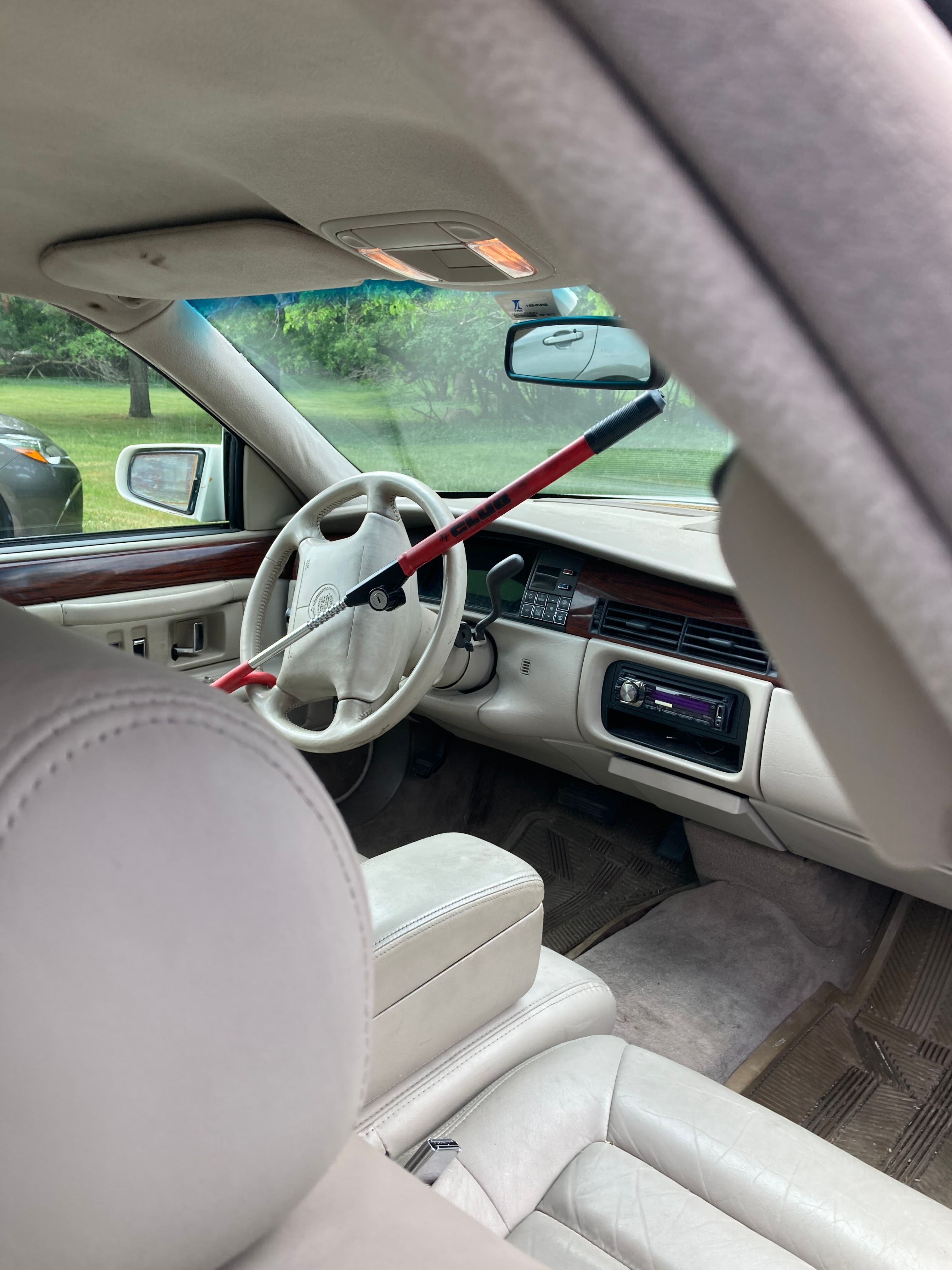 Used 1996 Cadillac De Ville Sedan FWD image 5