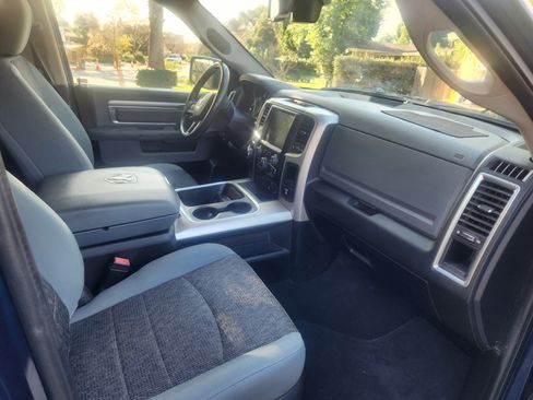 Used 2020 RAM 1500 Classic SLT w/ Luxury Group image 5