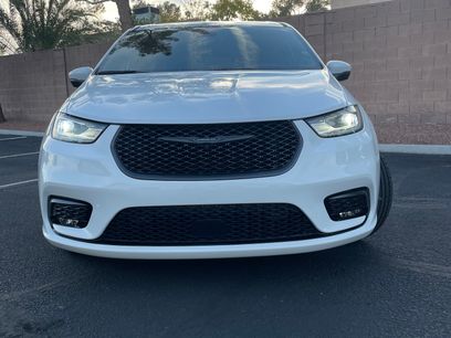 Used 2023 Chrysler Pacifica Touring-L w/ S Appearance Package