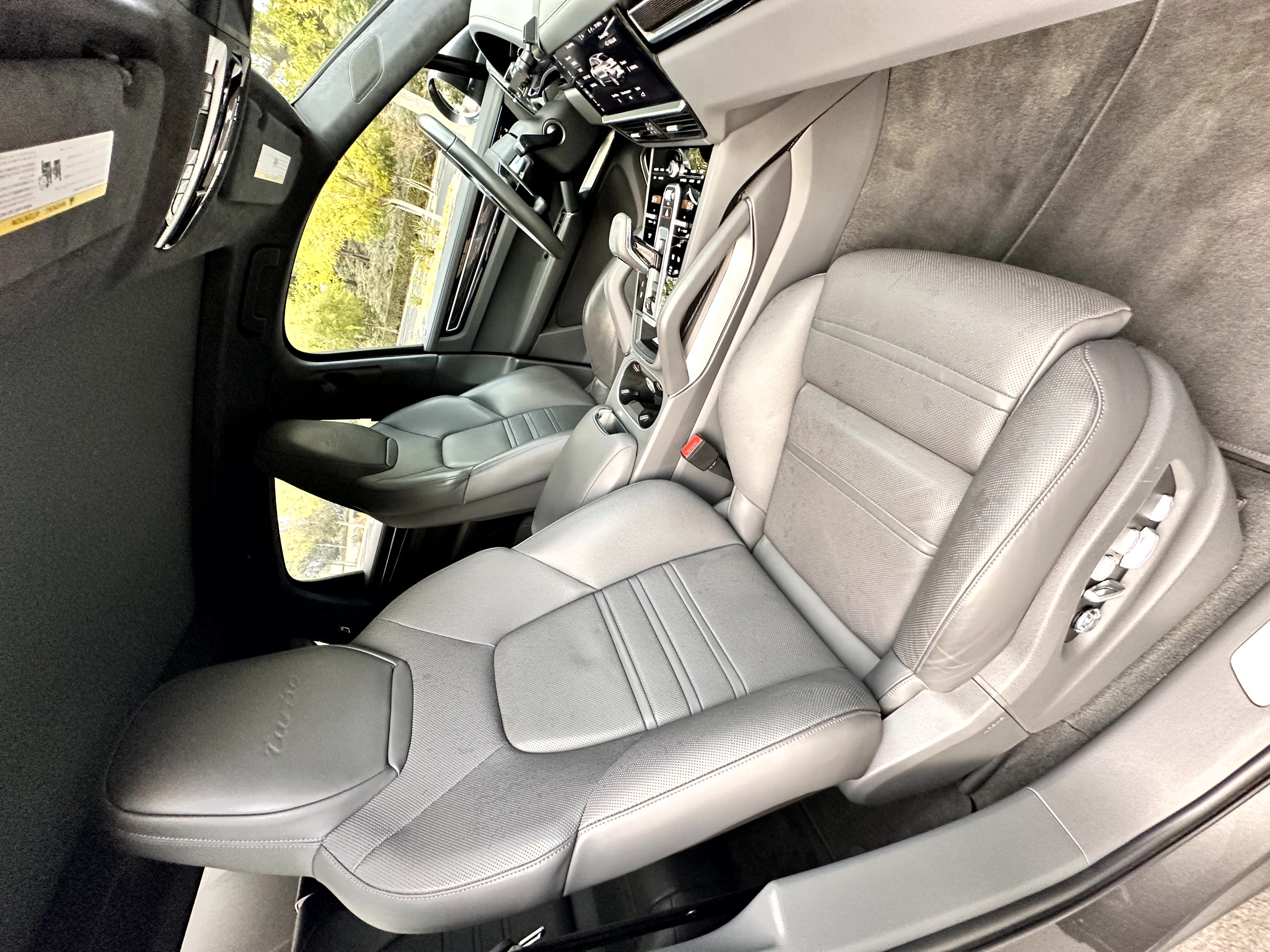 Used 2020 Porsche Cayenne Turbo AWD/4WD image 13