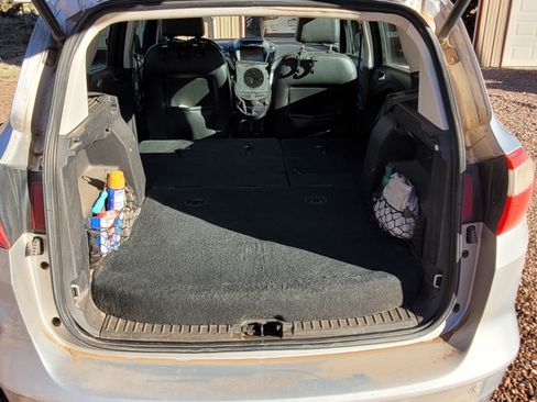 Used 2013 Ford C-MAX SEL image 2