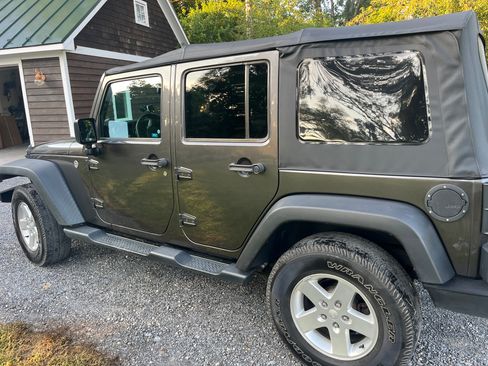 Used 2016 Jeep Wrangler Unlimited Sport w/ Quick Order Package 24S AWD/4WD image 5