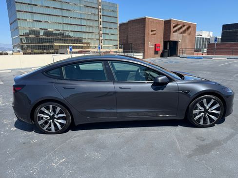Used 2024 Tesla Model 3 Standard Range RWD image 12