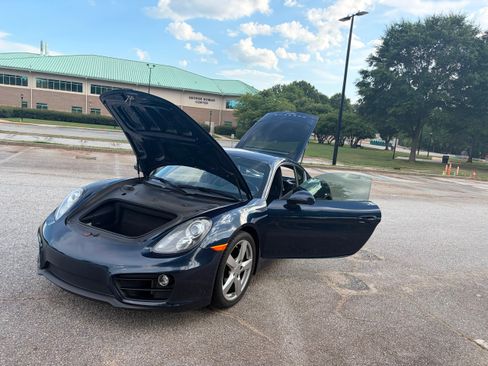 Used 2016 Porsche Cayman RWD image 9