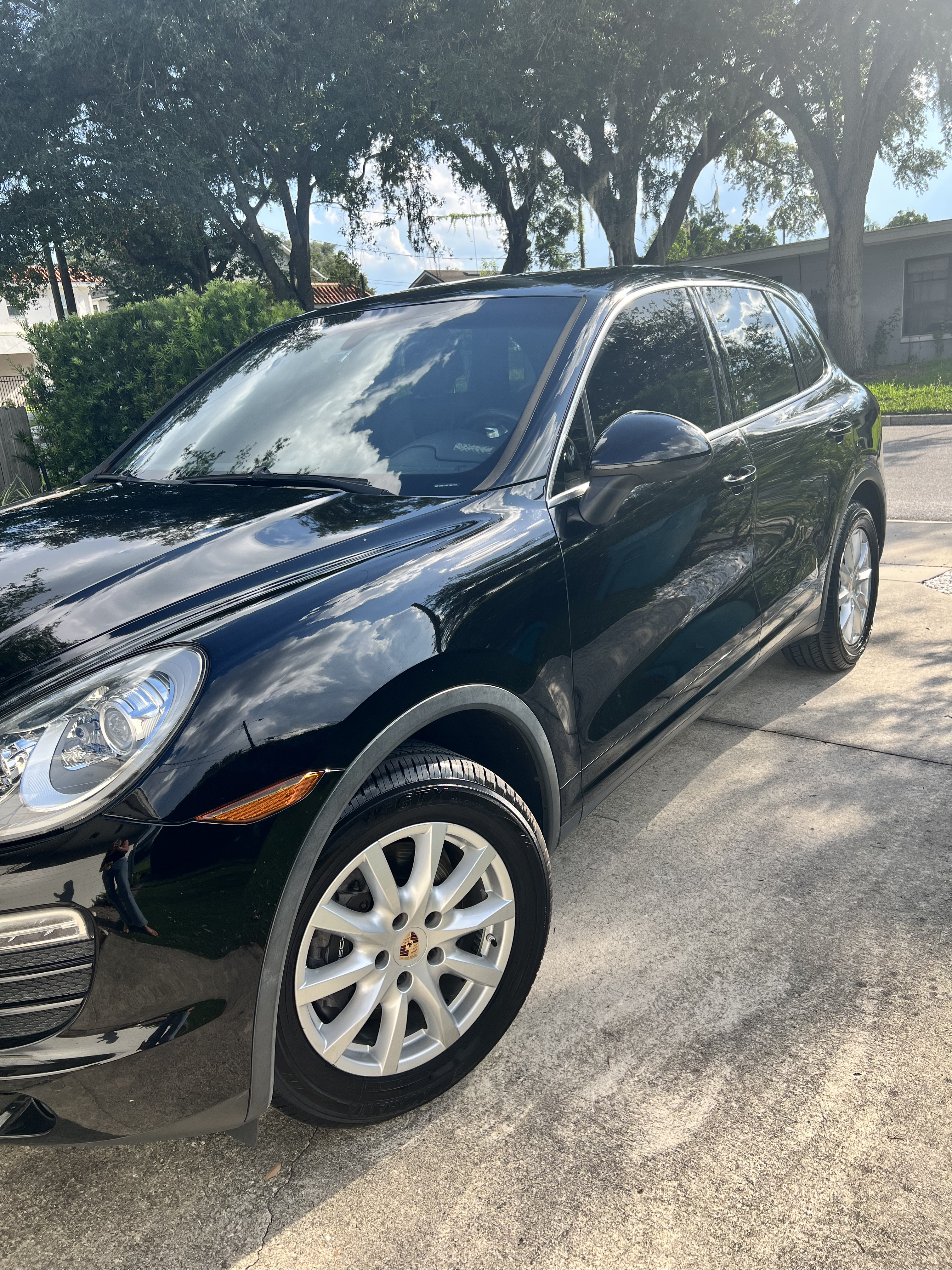 Used 2014 Porsche Cayenne AWD/4WD image 1