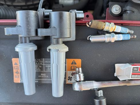 Used 2014 Ford Fusion SE image 25