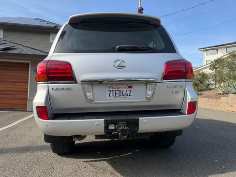 Used 2009 Lexus LX 570 570 Sport Utility 4D image 5