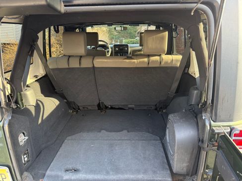 Used 2008 Jeep Wrangler Unlimited X image 9