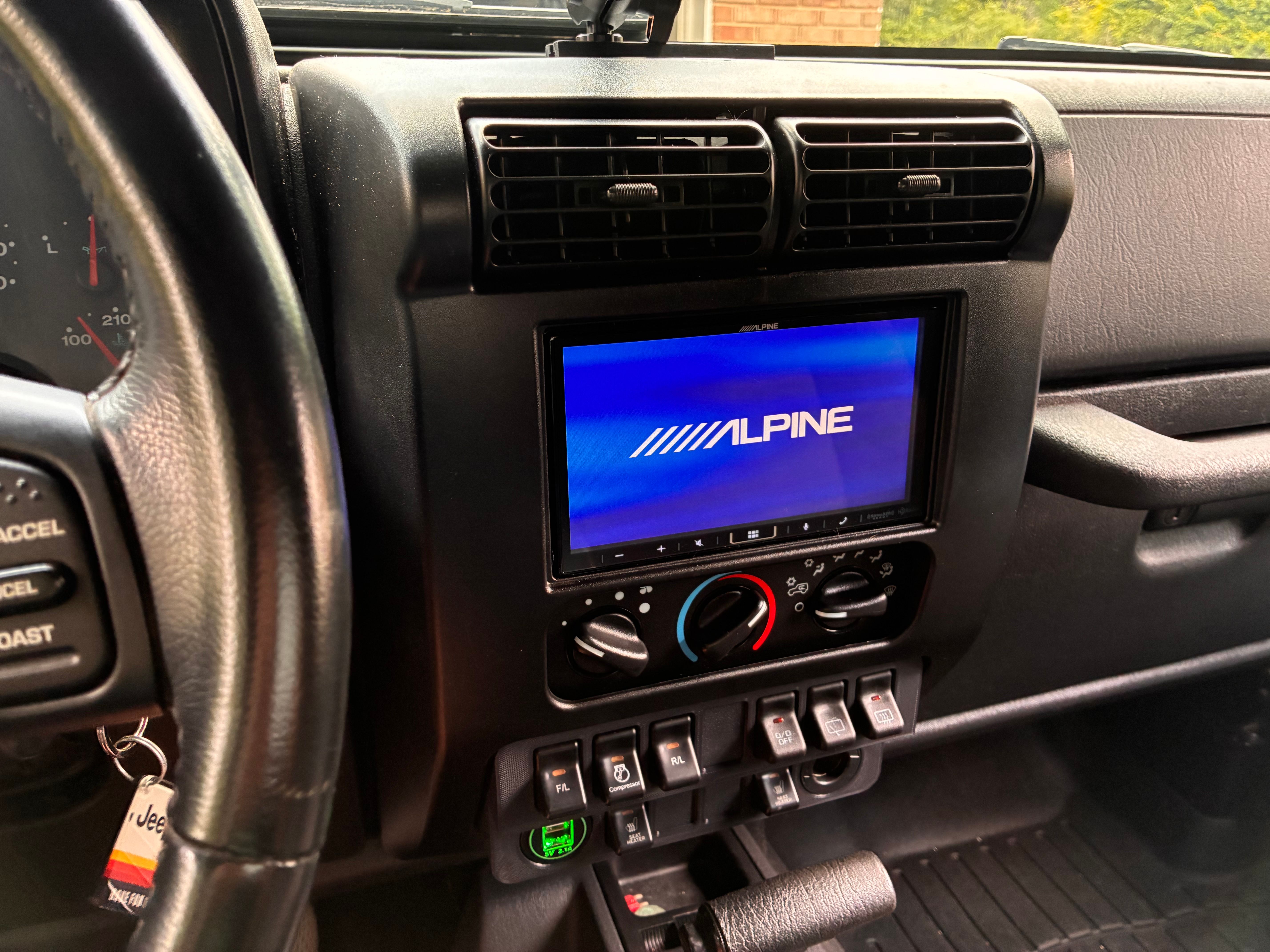 Used 2004 Jeep Wrangler 4WD image 14