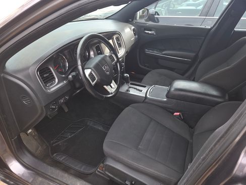 Used 2013 Dodge Charger R/T image 2