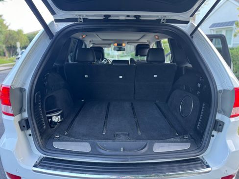 Used 2013 Jeep Grand Cherokee Overland w/ Advance Technology Group image 15