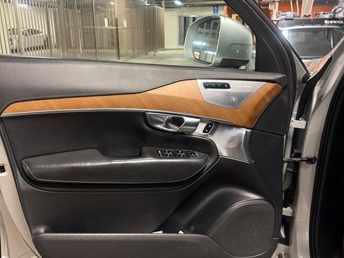 Used 2018 Volvo XC90 T6 Inscription w/ Convenience Package image 14