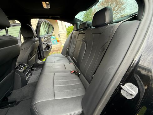 Used 2021 BMW 530e xDrive 530e xDrive Sedan 4D w/ M Sport Package image 13