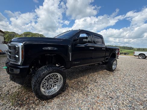 Used 2024 Ford F250 Platinum AWD/4WD image 29