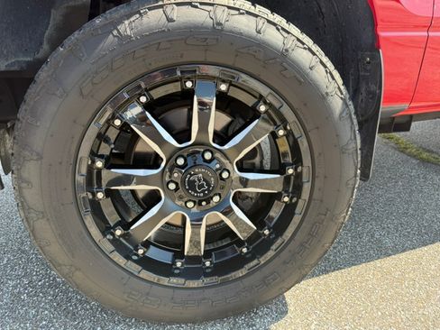 Used 2010 Ford F150 STX AWD/4WD image 13
