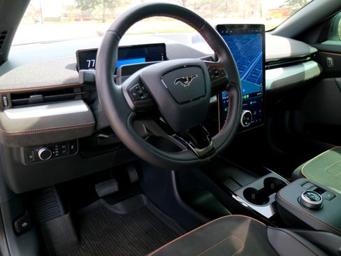 Used 2022 Ford Mustang Mach-E GT image 25