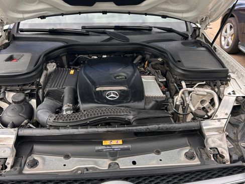 Used 2018 Mercedes-Benz GLC 300 4MATIC image 6